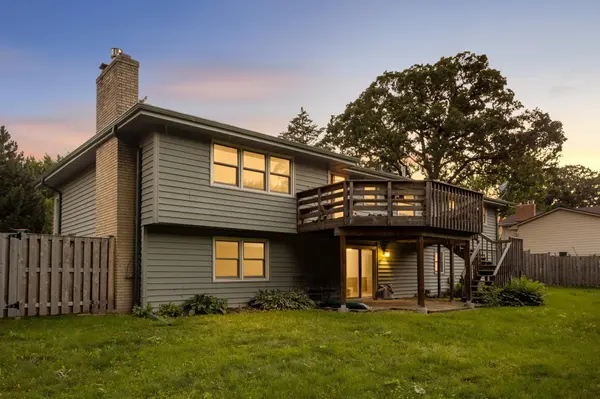 2080 Kelly DR, Golden Valley, MN 55427