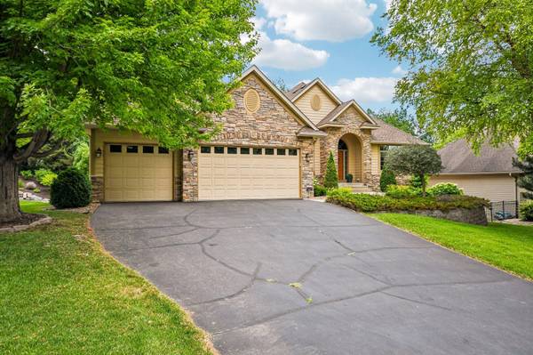14043 Kings CT, Savage, MN 55378