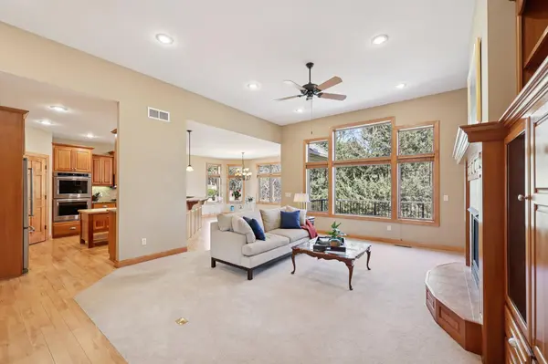 14043 Kings CT, Savage, MN 55378