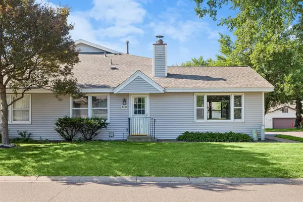 6748 Gretchen CT N, Oakdale, MN 55128
