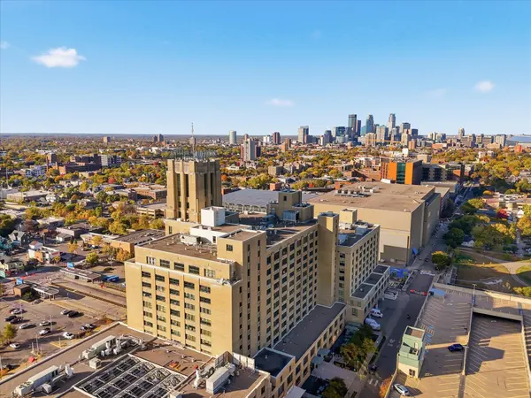 2929 Chicago AVE #1002, Minneapolis, MN 55407