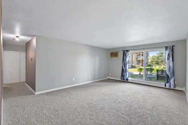 2011 E 122nd ST #D1, Burnsville, MN 55337