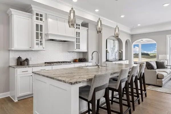 9145 Mills DR, Chanhassen, MN 55317