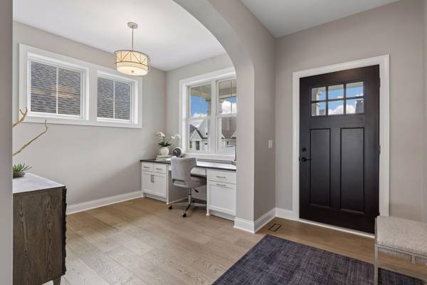 9145 Mills DR, Chanhassen, MN 55317