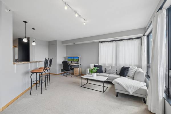 7601 Aldrich AVE S #401, Richfield, MN 55423