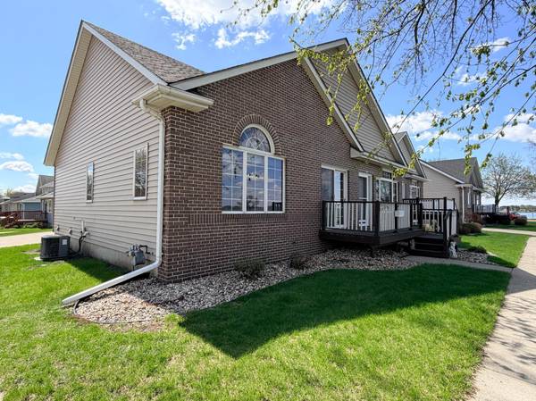 726 3rd AVE, Worthington, MN 56187