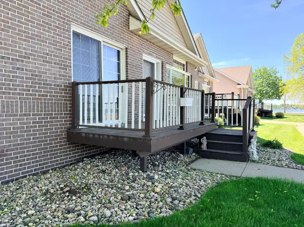 726 3rd AVE, Worthington, MN 56187