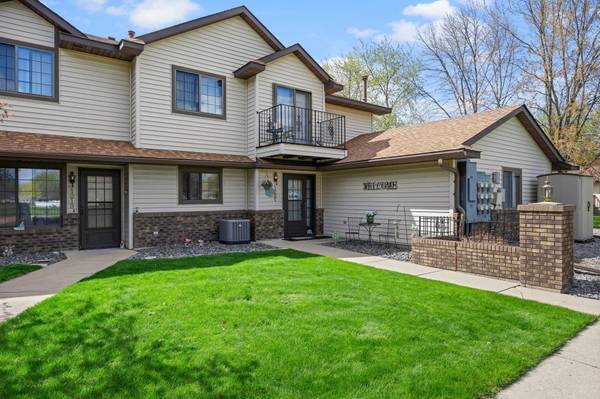 1221 Bradford ST SE, Hutchinson, MN 55350