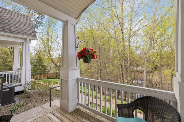 1649 Arona ST #6, Falcon Heights, MN 55108