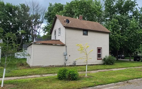 410 Lynd ST, Marshall, MN 56258