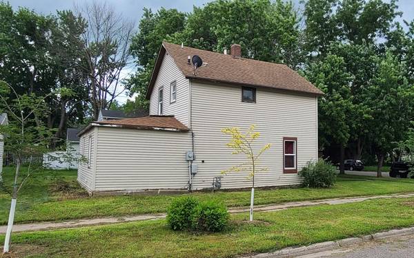 410 Lynd ST, Marshall, MN 56258