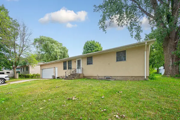 303 12th AVE SE, Faribault, MN 55021