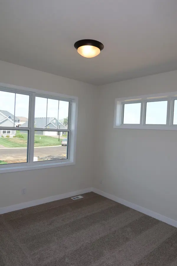 17838 Hamburg AVE, Lakeville, MN 55044