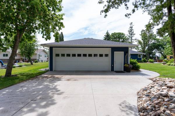 51313 Knoll RD, Pelican Rapids, MN 56572