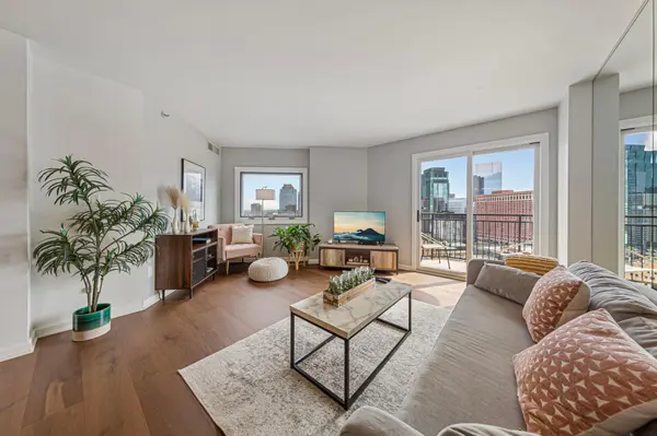 1225 Lasalle AVE #2101, Minneapolis, MN 55403