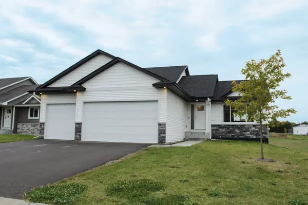 9989 14th CIR NE, Saint Michael, MN 55376