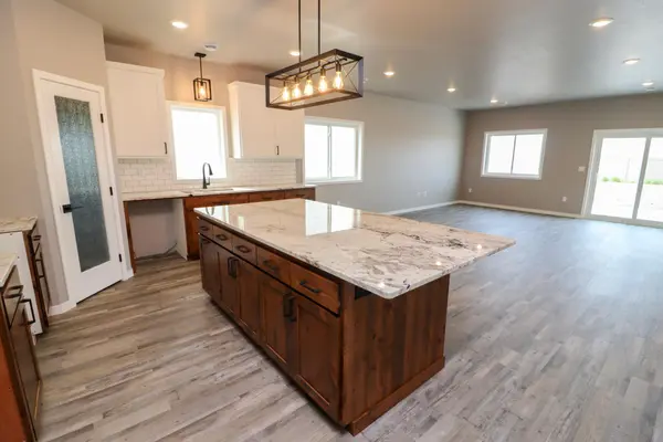728 1st AVE, Horace, ND 58047