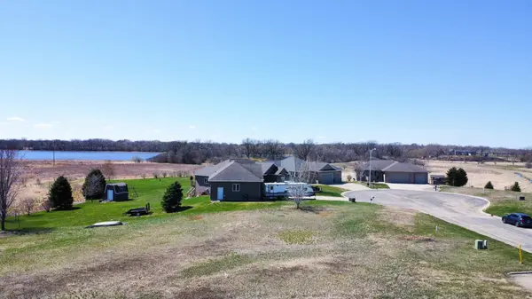 1738 Tiger Ridge CT, Albert Lea, MN 56007