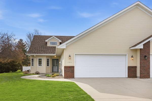 195 Goldfinch LN, Clearwater, MN 55320