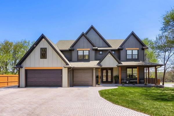 2059 124th LN NW, Coon Rapids, MN 55448