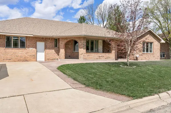 414 W Holly ST, Owatonna, MN 55060