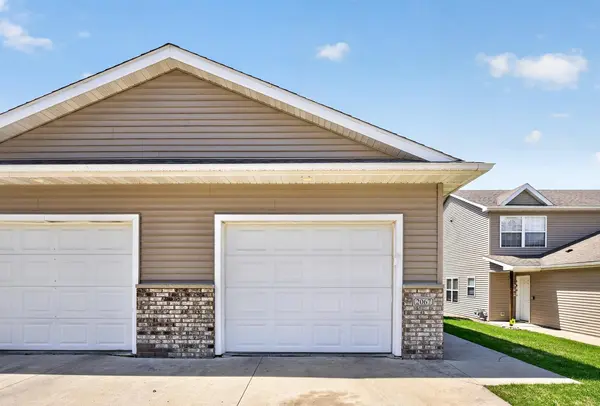 2067 26th AVE NW, Rochester, MN 55901