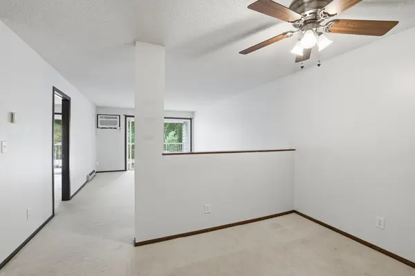 175 County Road B2 E #203, Little Canada, MN 55117