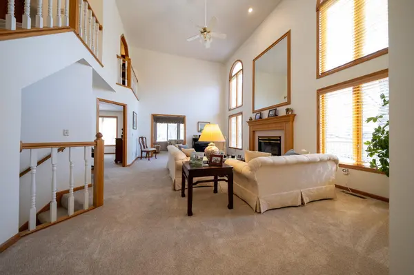 13274 Huntington DR, Apple Valley, MN 55124