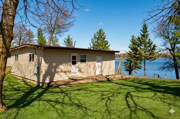 682 Shore Haven Lane #Cabin 4, Hackensack, MN 56452
