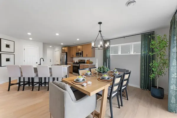 1036 Adamstown DR, Rosemount, MN 55068