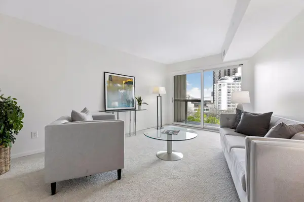 1200 Nicollet AVE #723, Minneapolis, MN 55403
