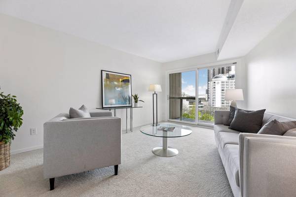 1200 Nicollet AVE #723, Minneapolis, MN 55403
