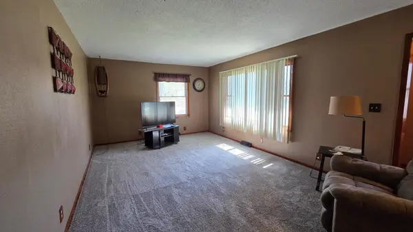 211 13th ST, Heron Lake, MN 56137