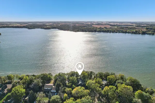 24560 Cedar Point RD, New Prague, MN 56071