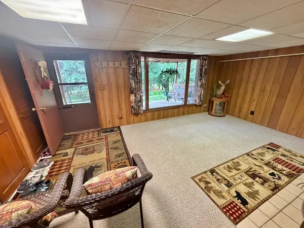 10261 Wien Road, Cook, MN 55723