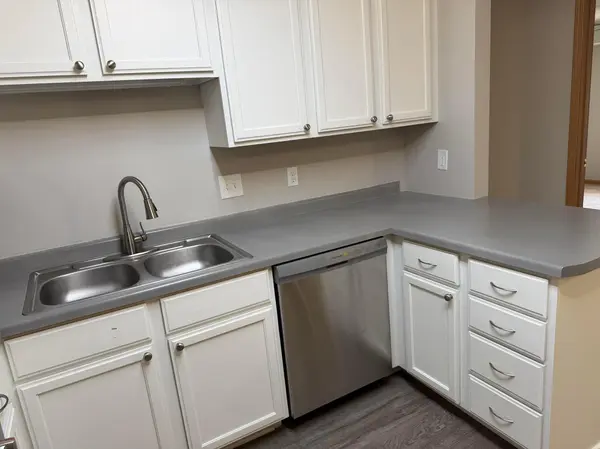 1321 Lake DR W #111, Chanhassen, MN 55317