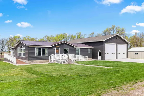 137 Roosevelt ST, Cayuga, ND 58013