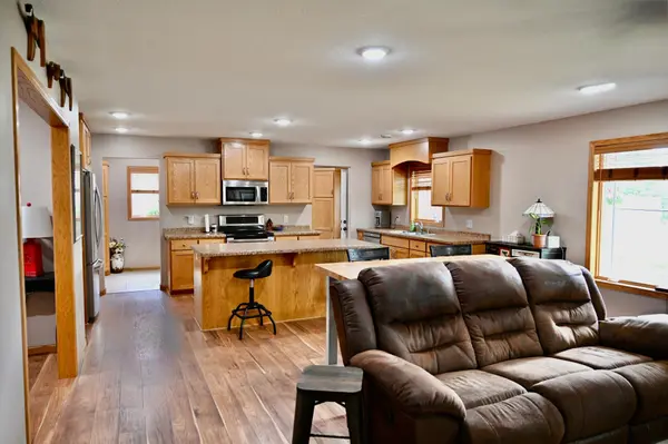 800 Wollak WAY, Sauk Rapids, MN 56379