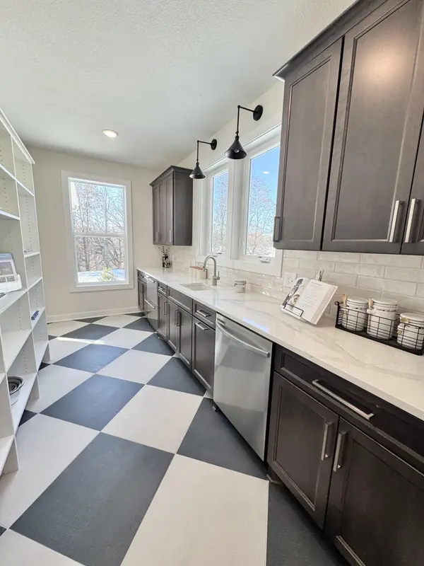 3644 Knightsbridge LN, Lake Elmo, MN 55042