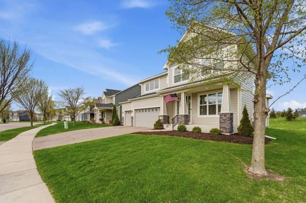 4042 Grand Chevalle Pkwy, Chaska, MN 55318