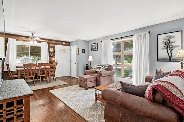 250 Macarthur ST E, South Saint Paul, MN 55075