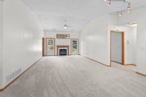 6543 Riverwood LN, Brooklyn Center, MN 55430