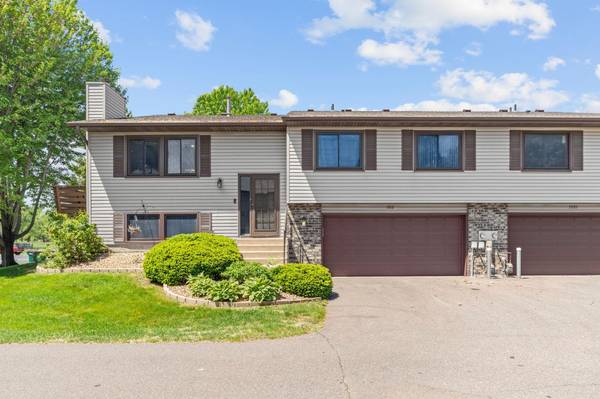 1013 122nd AVE NE, Blaine, MN 55434
