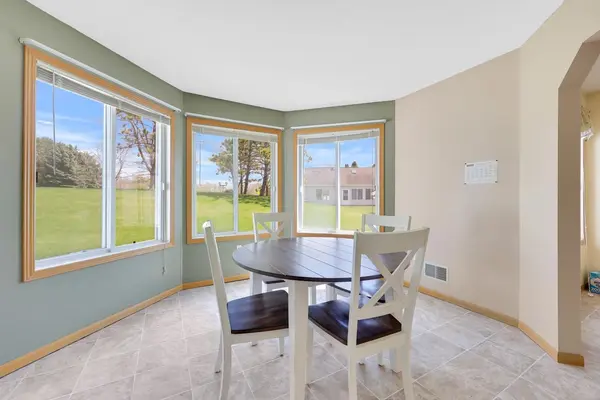 9462 Prairieview TRL N, Champlin, MN 55316