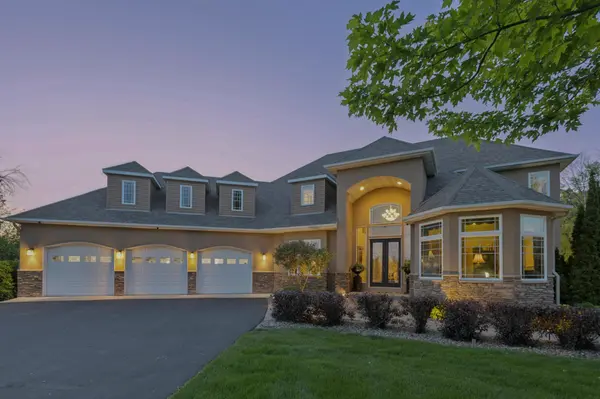 23840 Prairie CT, Belle Plaine, MN 56011