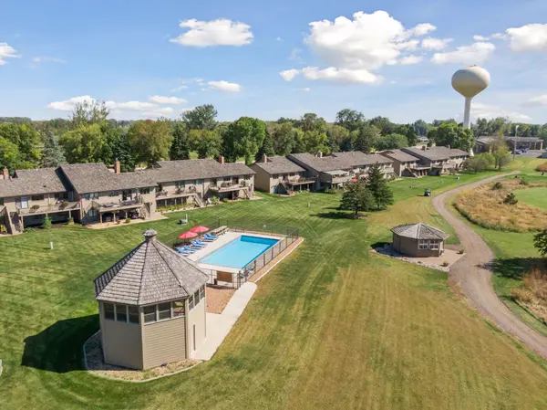 972 Rolling Greens LN NW, Hutchinson, MN 55350