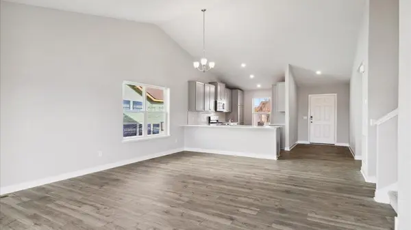 17460 Dulles LN, Lakeville, MN 55044