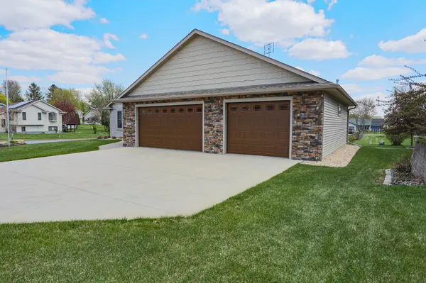298 Kusilek ST, River Falls, WI 54022
