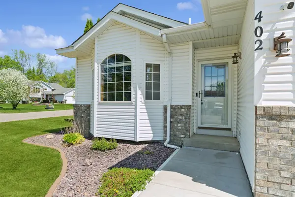 402 13th AVE NE, Buffalo, MN 55313