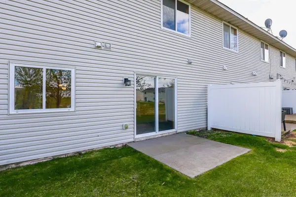 1215 West Edge PL, New Richmond, WI 54017